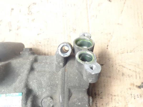 COMPRESSEUR DE CLIMATISATION RENAULT/NISSAN/MERCEDES - Vue 2